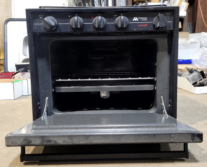 Used Atwood / Wedgewood range stove 3-burner R-1737BBP