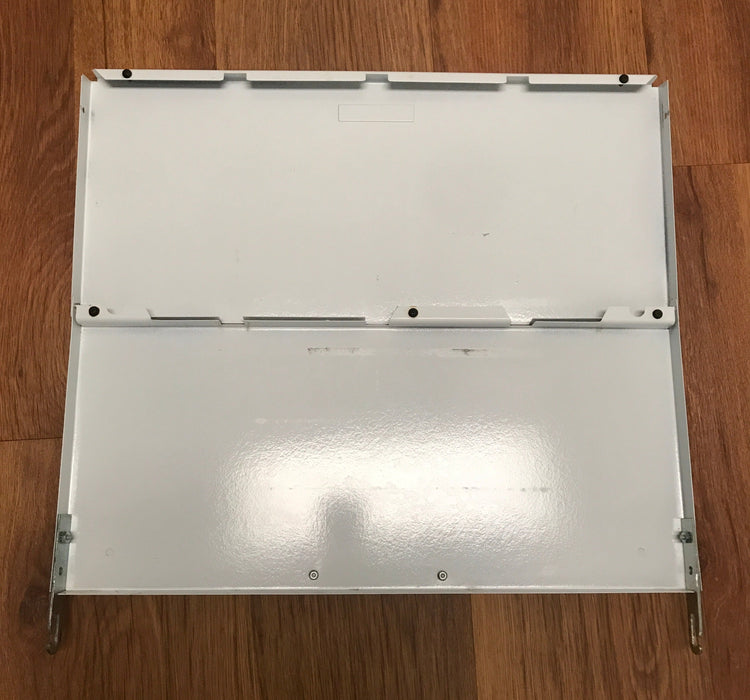 Used MAGIC Chef Bi-Fold Cover White for CLY2242BDH