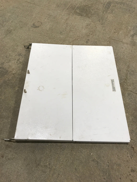 Used MAGIC Chef Bi-Fold Cover CLY1610BDW
