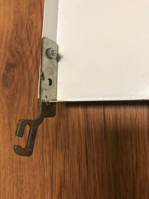 Used Magic Chef Bi-Fold Cover White for 22RA-4Z