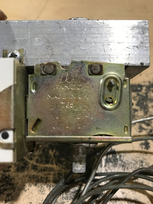 Used Dometic Combo Thermostat - 2007199009