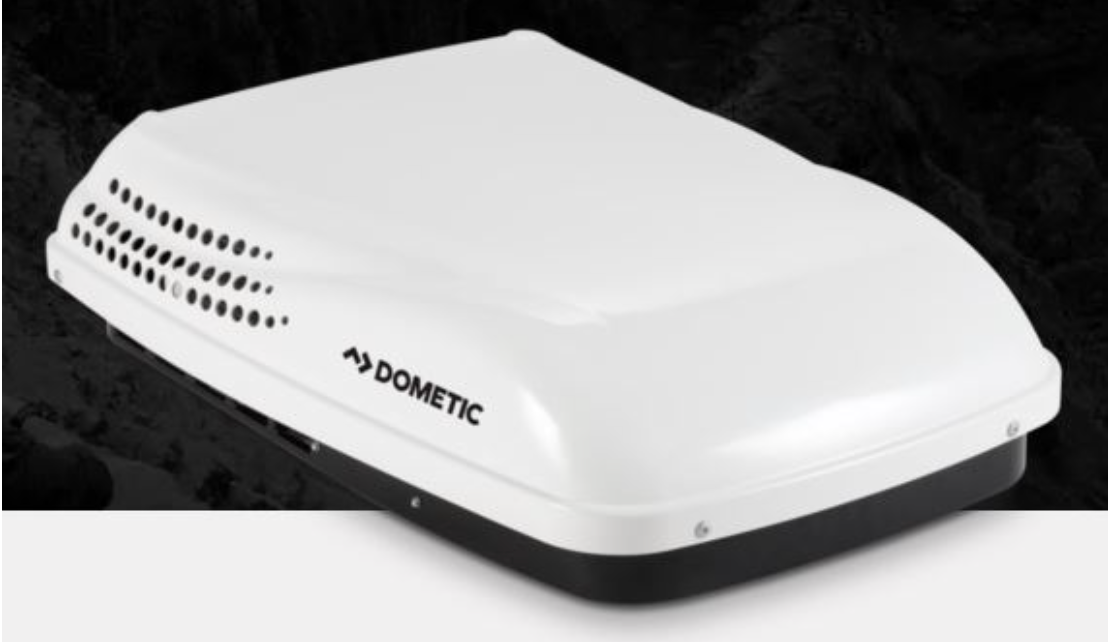 Dometic 651816HXX1C0-01 Penguin II Air Conditioner W/ HP - 15,000 BTU, White