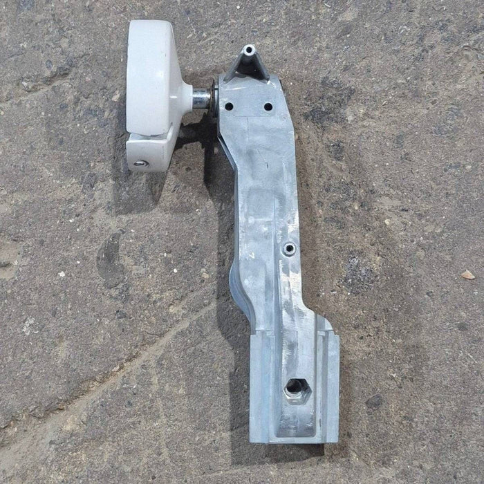 Used Lippert Solera Idler Regal Head Mount- 643916 - Photo 3