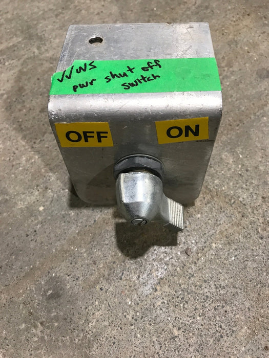 USED Battery Disconnect Switch SINGLE POLE OFF - ON - Young Farts RV Parts