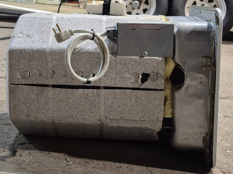 Used Complete Suburban Hot Water Heater, 6 Gal. - SW6DE