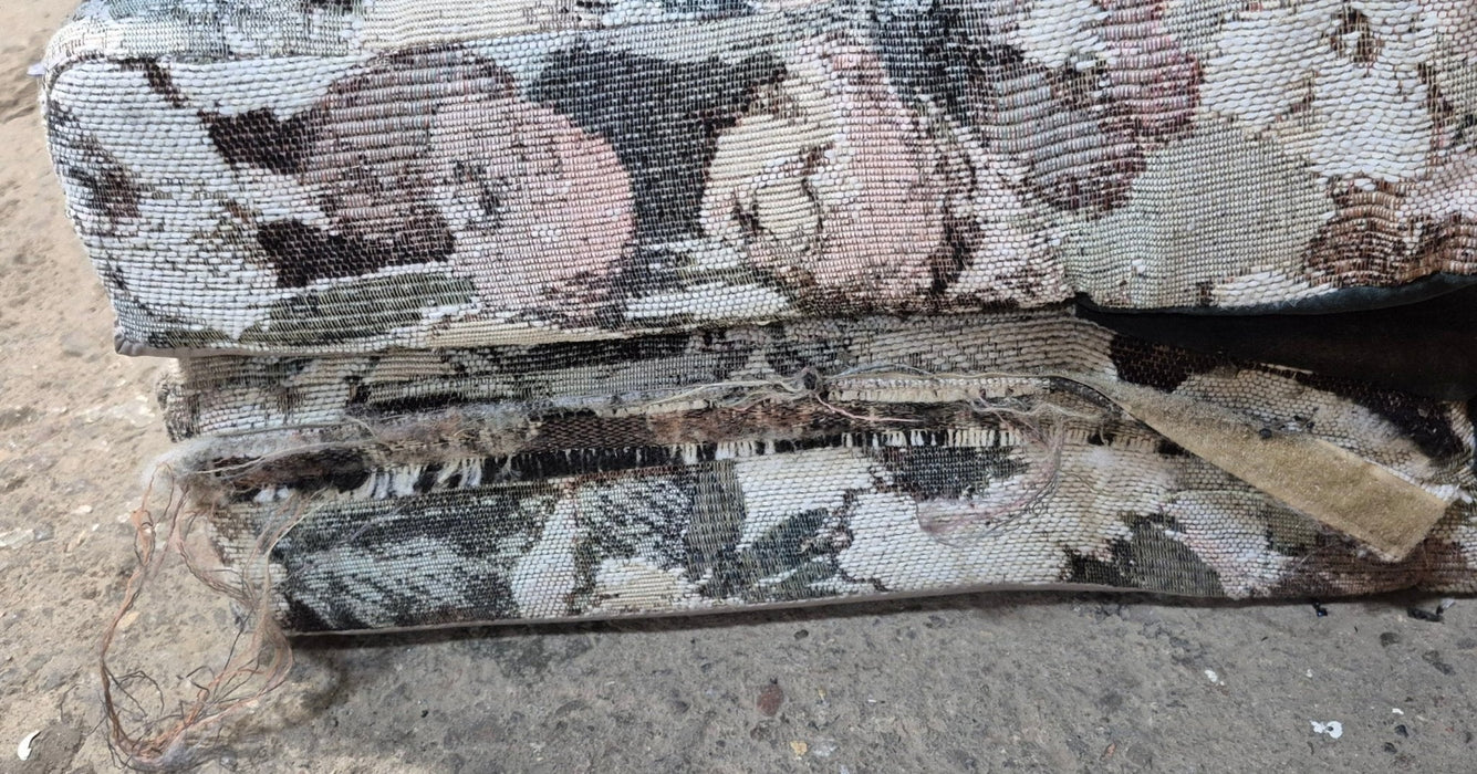 Used Dinette Cushion Set - 4 piece - 2 @ 39 1/2" X 19" X 4 1/2" D , 2 @ 39 1/2" X 17" X 4 1/2" D - Young Farts RV Parts