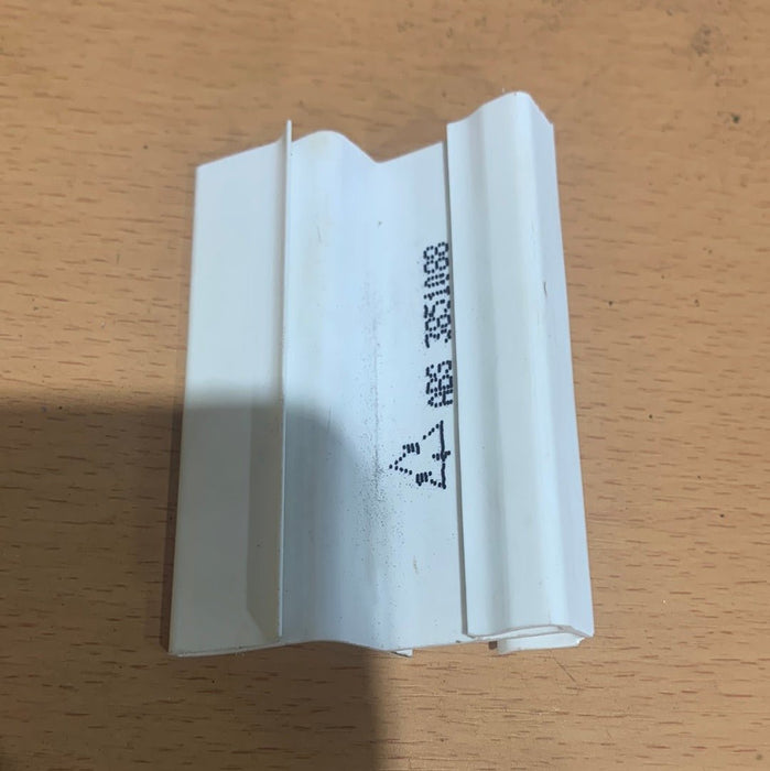 Used Dometic 3851088017 SVC Thermistor Holder - Young Farts RV Parts