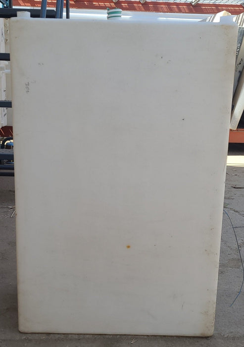 Used Fresh Water Tank 12" H x 20" W x 30 1/4” L - Young Farts RV Parts