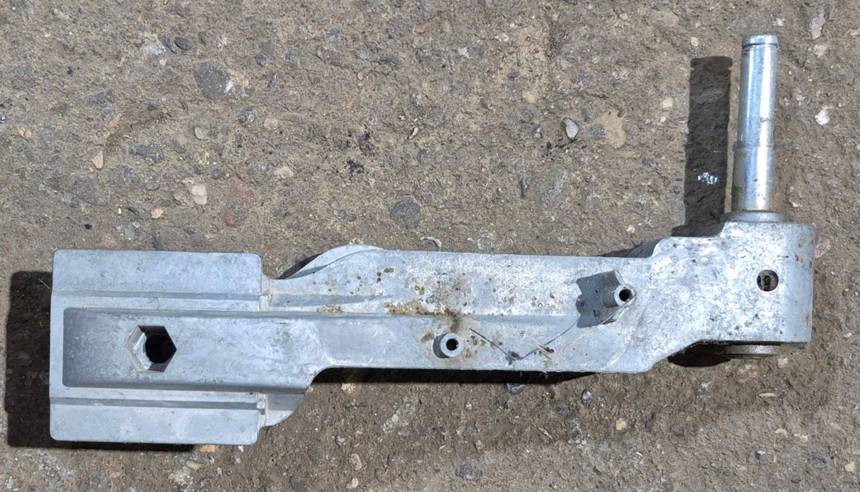 Used Lippert Solera Idler Regal Head Mount- 643916