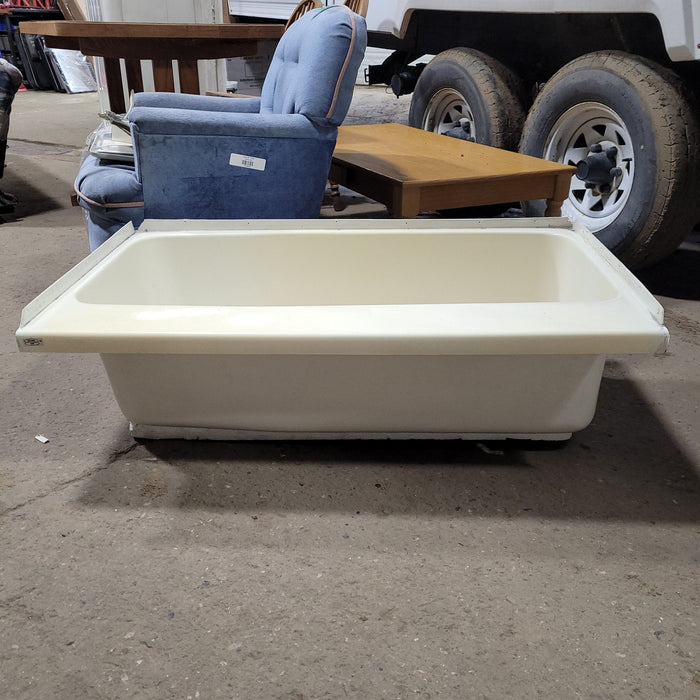 Used RV Bath Tub 41” x 24” RHD - Young Farts RV Parts