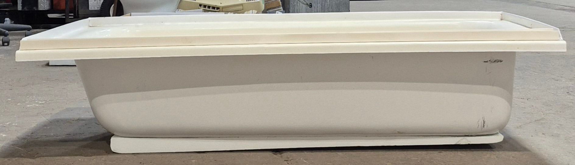 Used RV Bath Tub 53 5/8” x 26 3/4” - Right Hand Drain - Young Farts RV Parts