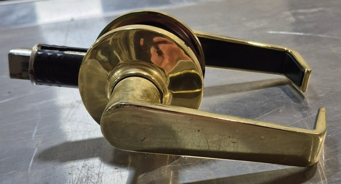 Used RV Interior Door Knob 1" Wall 2 1/2" Latch Non Locking - Young Farts RV Parts