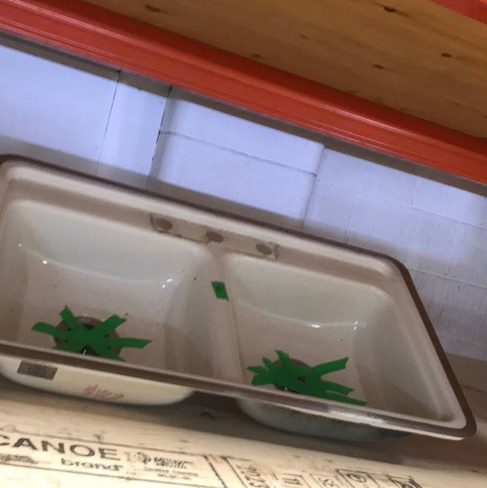 Used RV Kitchen Sink 33” L X 18” W - Young Farts RV Parts