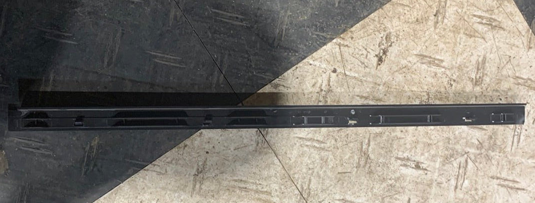 Used snap on black deco strip 38509191133 - Young Farts RV Parts