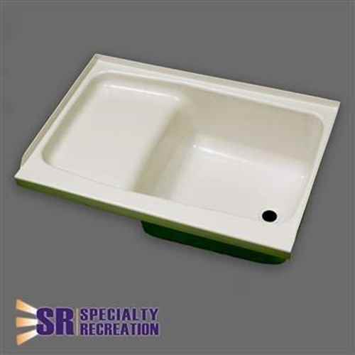 Step Tub 24 X 40 Right Hand Parch
